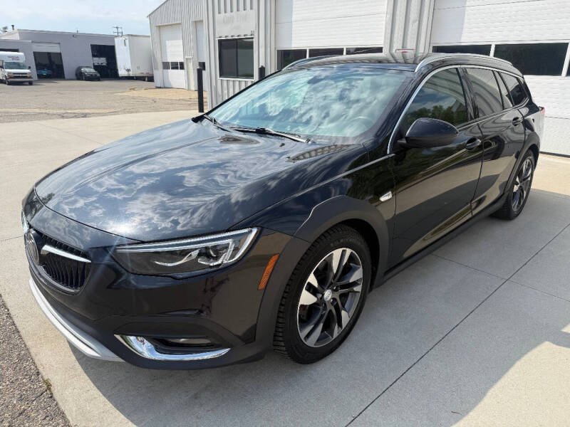 buick regal tourx 2018 W04GV8SX8J1093123 image buick regal tourx 2018 W04GV8SX8J1093123 image